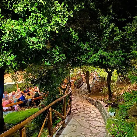 Mrizi I Zanave Agroturizem Guest house 3*